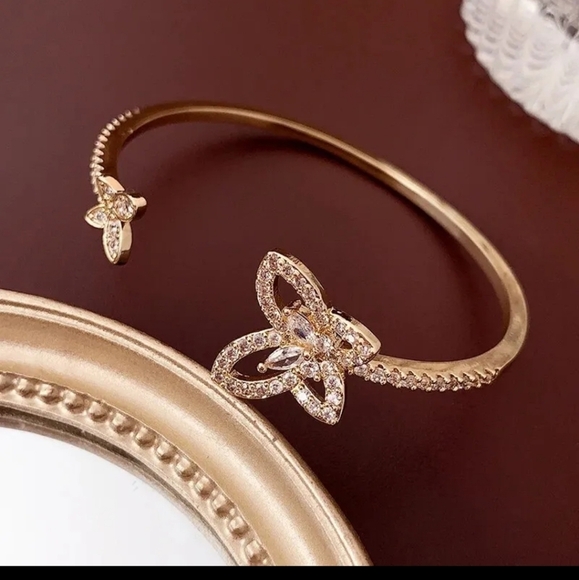 butterfly open bracelet - Picture 4 of 4